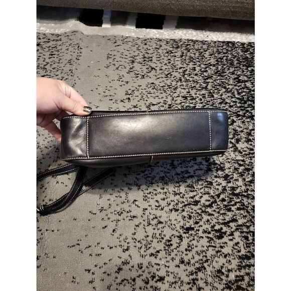 Etienne Aigner black leather purse - Picture 8 of 11